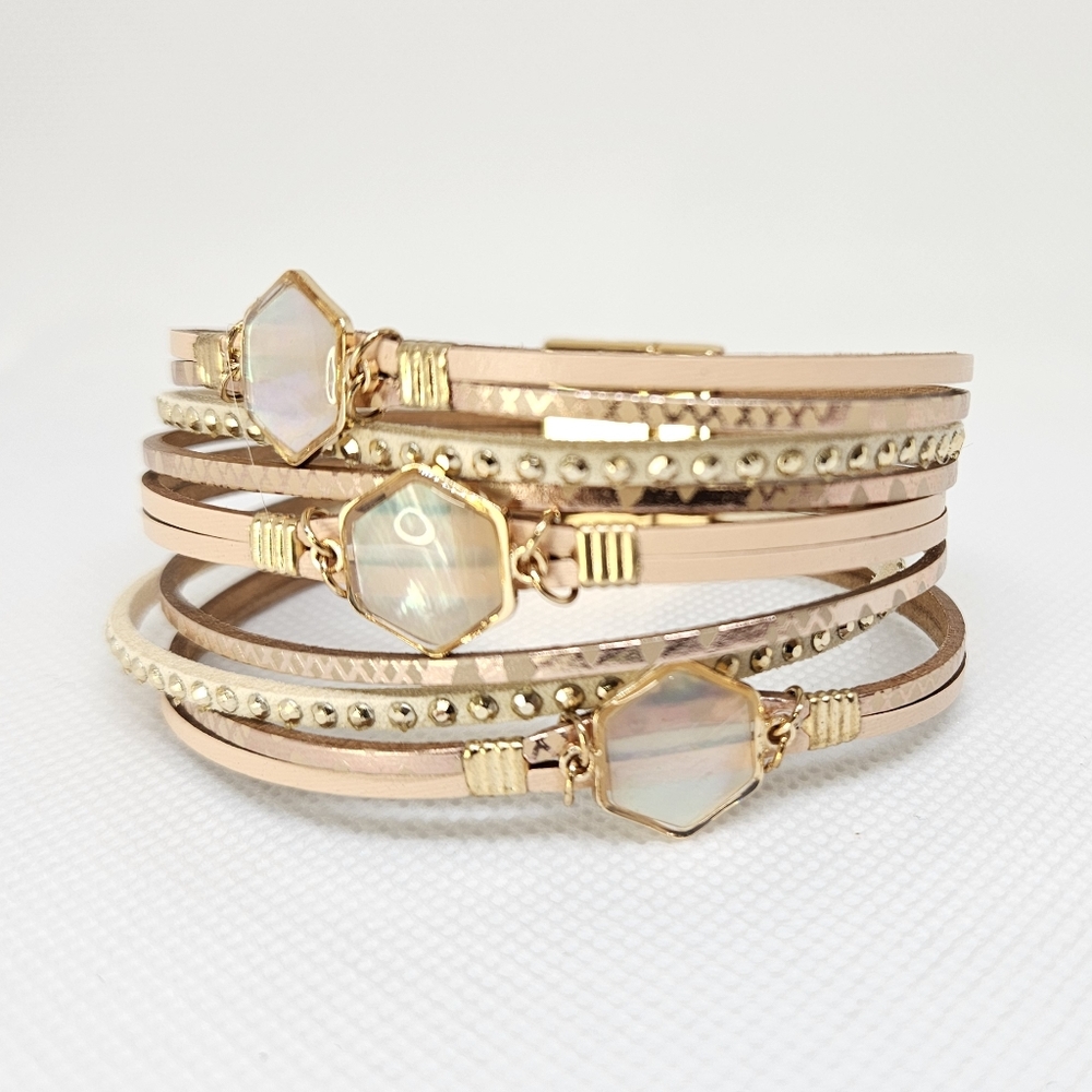 Leather magnetic buckle bracelet mother of pearl shell pink
